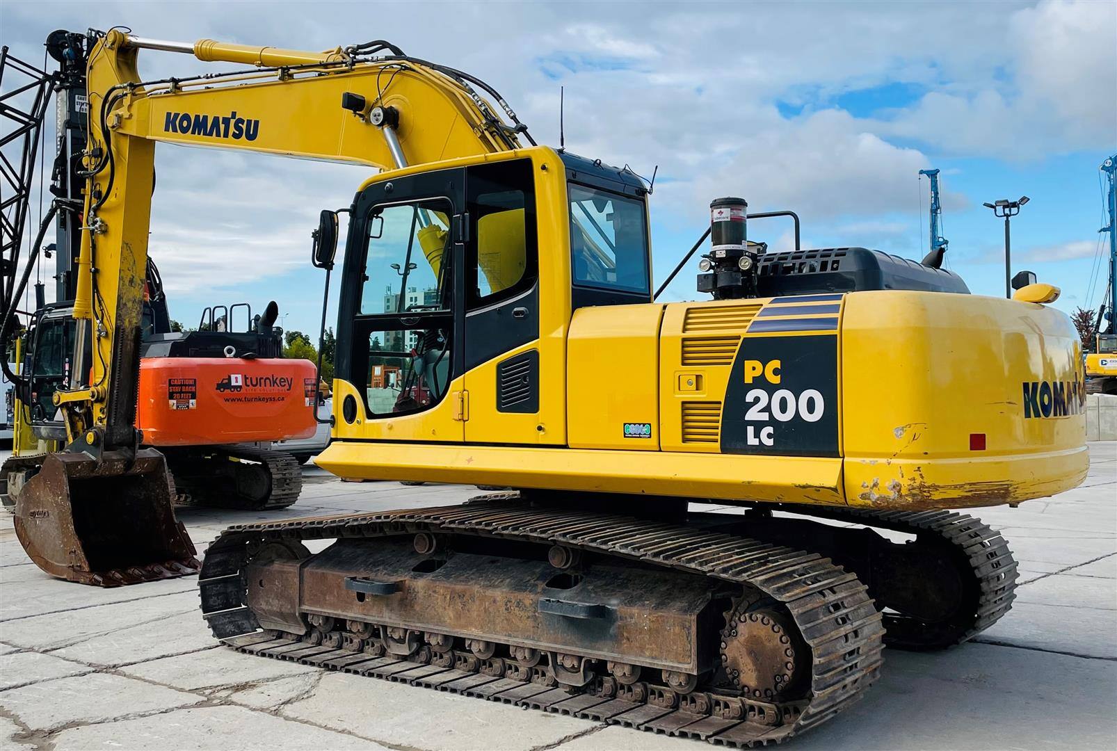 KOMATSU PC200 LC